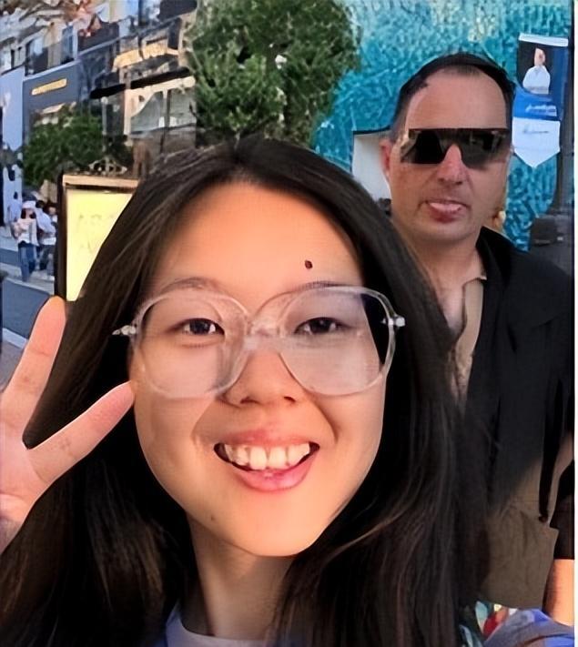 生账号被扒出23岁父母离异大量美照曝出pg电子模拟器试玩后续！美国遇害女留学(图6)
